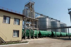 Фото елеватора Chernivetskyy oliyno-zyrovyy kombinat - компанія Vioil - Чернівецька область - AgroPost
