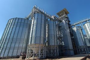 Фото елеватора Lutska ahrarna kompaniia - компанія Avesterra Group - Волинська область - AgroPost