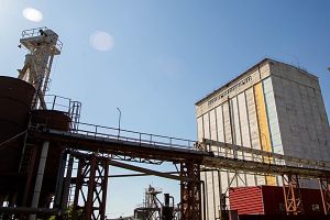 Фото елеватора Dolynskyy elevator (kombikormovyy zavod) - компанія PP Ahromyr - Кіровоградська область - AgroPost