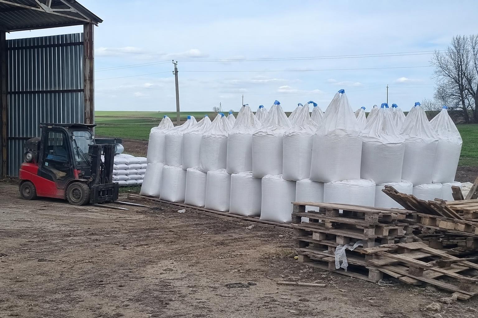 Ukrainian Fertilizer Market: Demand Before Planting Depends on Grain Liquidity and Logistics