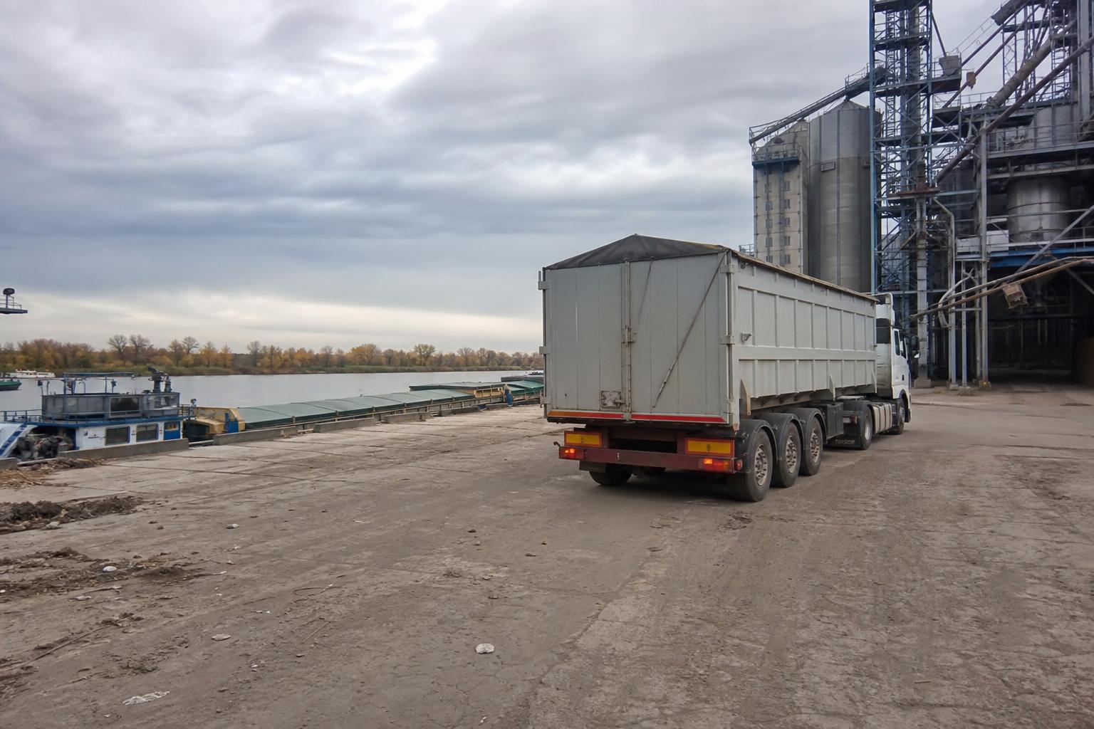 Дунайська логістика підтягує ціну кукурудзи, але стримує маржу експортерів - AgroPost