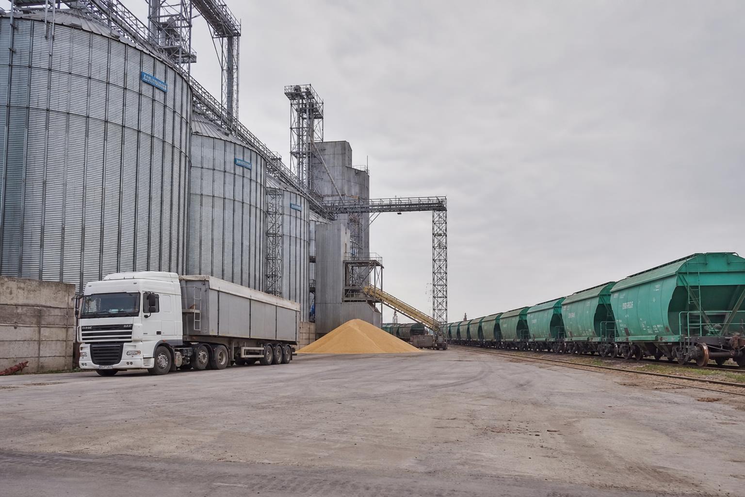 Аграрна логістика України: вузькі місця портів, наземного транспорту та елеваторного зберігання - AgroPost