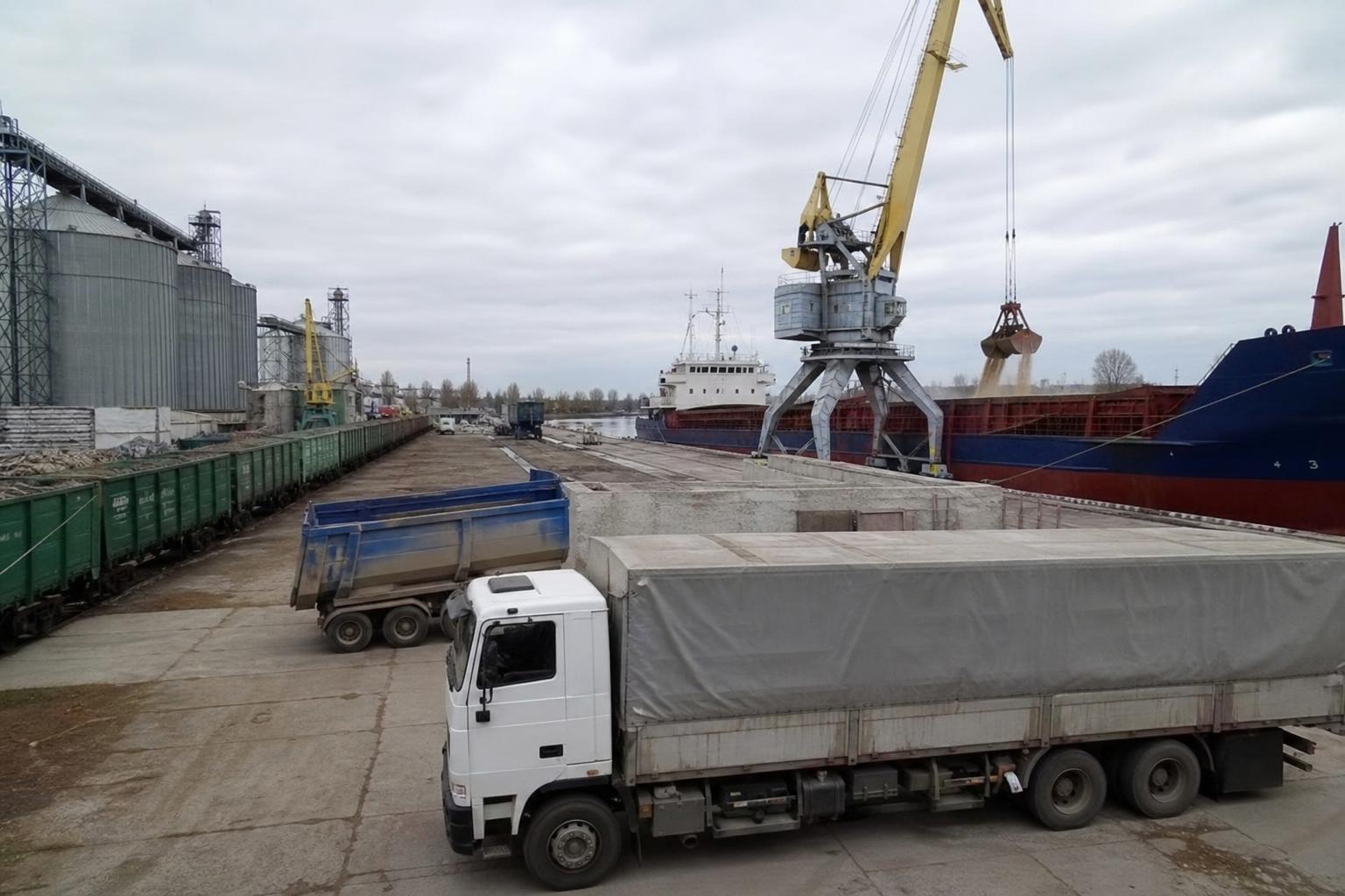 Дунай і Констанца залишаються вузьким місцем агроекспорту: що змінюється для перевізників - AgroPost