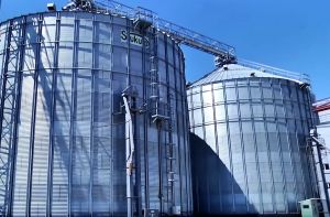 Фото елеватора Kombikormovyy zavod Ptakhokombinat Bershadskyy - компанія PrAT Ptakhokombinat Bershadskyy - Вінницька область - AgroPost