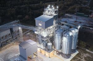 Фото елеватора Kononivskyy elevator Hadiatska dilnytsia - компанія Kernel - Полтавська область - AgroPost