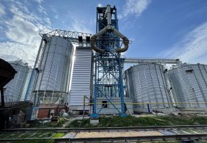 Фото элеватора Kononivskyy elevator Abazivska dilnytsia: компания Kernel: Полтавская область