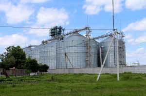 Фото елеватора Kernel elevator Devladove - компанія Kernel - Дніпропетровська область - AgroPost