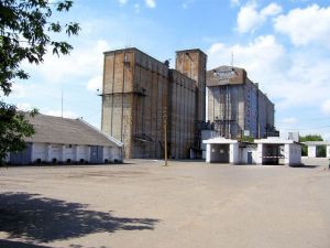 Фото елеватора Bereznehuvatskyy elevator - компанія OptimusAhro Treyd - Миколаївська область - AgroPost