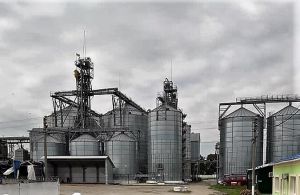Фото елеватора Kernel elevator Husiatyn - компанія Kernel - Тернопільська область - AgroPost
